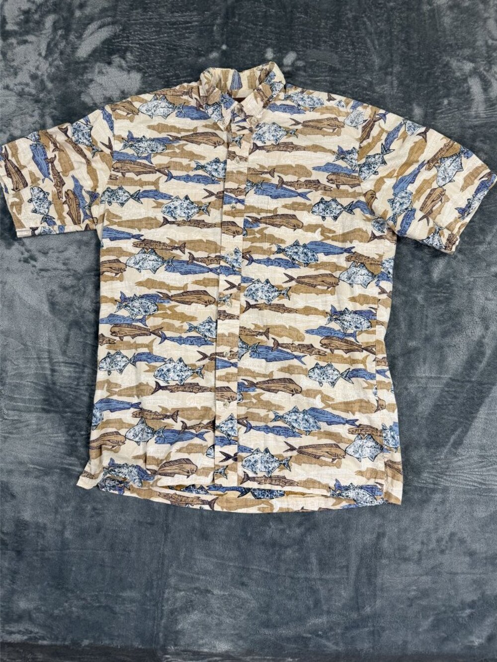 Island Traditions Mens M Fish Print Button-Up Short Sleeve Shirt